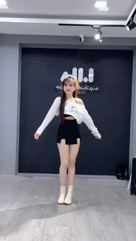 Nếu 1 ngày cảm thấy không ổn. Cho em 1 tín hiệu. Em sẽ đến bên cạnh anh 😆 #trend #trending 