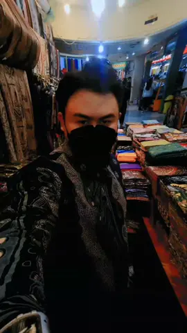 ✨Kemeja Premium Motif Abstrak #sriwijayabatiksurabaya #fashionbatik #kemejabatik #batikpremium #batik #batikindonesia #foryoupage #gakpernahfyp 