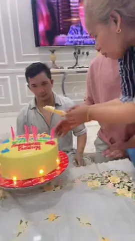 Azil dah mengamuk sambut hari jadi #azalazilvlog #fyp #autismawareness #holiday #anaksyurga #2023