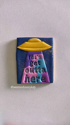#sweetandsavorykaty #sweetandsavorykaty23 #tiktokfood #baking #royalicingcookies #cookiedecorating #bakersoftiktok #cookies #food #dessert #art #drawing #sketching #painting #crafting #texas #houston #chicago #dallas #atlanta #satisfying #ufo #space #aliens  