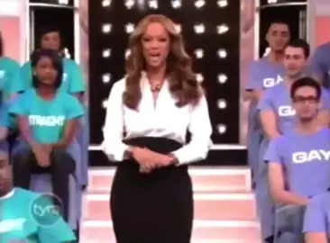 Tyra Banks calls bisexual people ‘in between’, 2005 #tyrabanks #popculture #2000s 