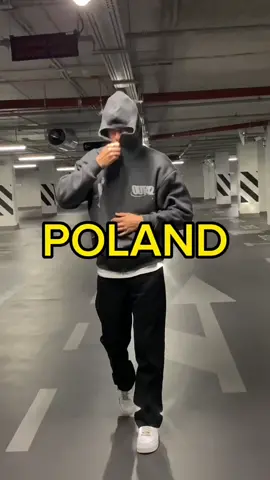 Poland on top❗️• #streetwear #ukstreetwear #polishstreetwear #fyp #trending #capcut #fy #fypシ #viral #clo #clothing #clothes #CapCut #warsaw 
