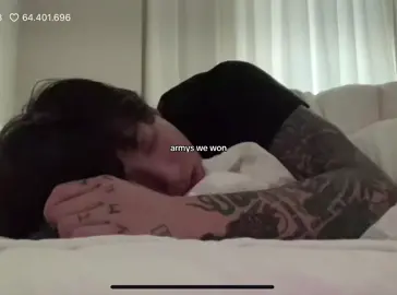 he said he can’t sleep and turned on the live to sleep with us😭😭 #fy #bts #fyp #army #jeonjungkook #jk 