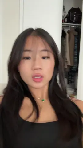 I got random stray of hairs infront of my hair and now idk how to act 