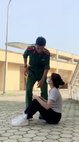 Cục tạ 45kg của chú bộ đội =)) #hauphuongvungchac #sqlq1 #bodoi #hauphuonglucquan1 #xuhuong #fyp #chubodoi #beiucuapda #lah #viral #NắmLấyTayAnh 