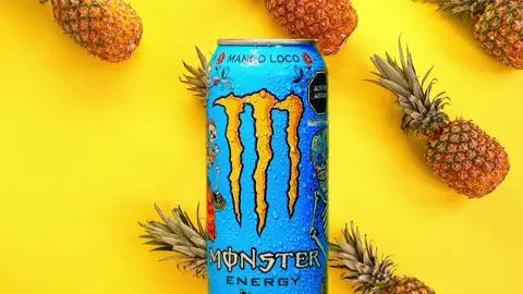 ¡Creamos un spot publicitario impactante y tentador para el nuevo sabor frutal de Monster Energy Drink! A través de una fotografía vibrante, iluminación cautivadora y movimientos de cámara dinámicos, buscamos transmitir la frescura y la energía revitalizante del producto. Trabajamos en equipo y aprovechamos el control total del estudio en Latina TV para crear una atmósfera visualmente atractiva. Utilizaremos una paleta de colores llamativos y una edición fluida para resaltar las características únicas del sabor frutal y despertar el deseo del público de probarlo.  . . . . . . #MonsterEnergyDrink #NuevoSabor #EnergíaFresca #energydrink #monster #publicidad #tls #spot #dop #film #lima #peru #comercial #mangolocomonster #yellow 