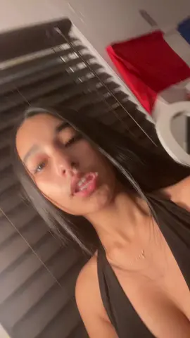 😗