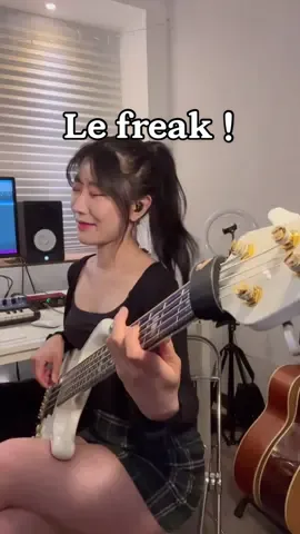 이 노래 아는 사람? 💃🏻🔥 :: Le freak #fyp #bass #bassist #basscover #틱톡뮤직 