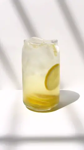 Lemonade 🍋  Recipe: Lemon syrup  Lemon slice Soda water Ice cubes . . . . . #lemon #lemonade #refreshingdrinks #refreshing #aestheticvideos #cafesthome #sodawater #sodadrink #ade #tiktokindonesia #homecafeindonesia 