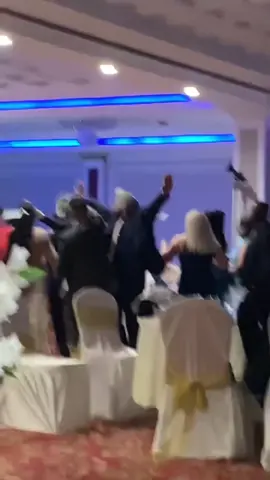 Throwing money like its nothing 😭 #arabparty #ArabTikTok #birthdayparty #foryoupage #viraltiktok 