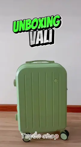Vali màu xanh bơ cưng xĩu #vali #valigiare #valixinh 