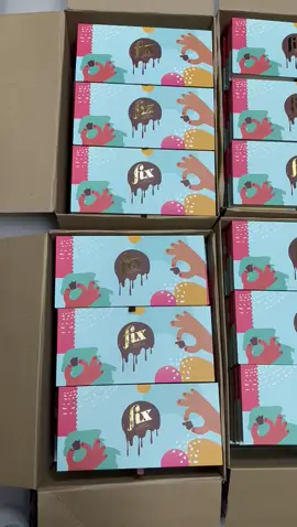 Restocking! 🤗 #box #whatsyourfix #foryoupage❤️❤️ #dubai🇦🇪 #tiktokdubai🇦🇪 #chocolatelover 