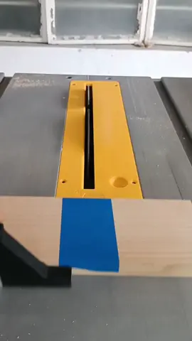 Taco Holder #woodworking #tacos #tacoholder ##tacoholders #DIY #tablesaw #modernongkarpintero #lotustablesaw #crosscut #carpenter #fyp #reels #reel #viral 
