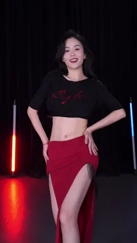 Come dance wuth me #bellydancers #shaabi #shakira 