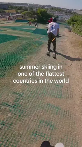 No mountains, no problem. Copenhagen skiing is peak summer vibes 💥 🎿 @Jesper Tjäder 📍 @CopenHill_DK #skitok #copenhill #copenhagen #summerskiing #pov #givesyouwiiings 