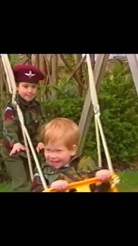 sweet moments of prince william and prince harry when they were little with their mother🥺🫶🏻#princessdiana #princewilliam #princeharry #royalfamily #royalfamilyuk #royalfamilyuk🇬🇧 #england 