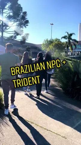 Brazilian NPC tenta conquistar bela civil no dia dos namorados. @trident_brasil  #publi