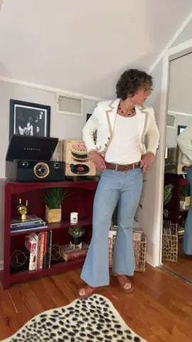 Nice summer fit 🔥#fyp #foryou #viral #70saesthetic #70s #vintage #bellbottoms #80s 