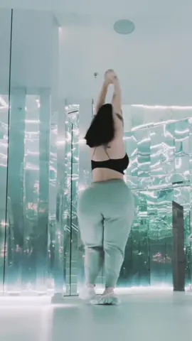 #CapCut dancing among my reflection 😩