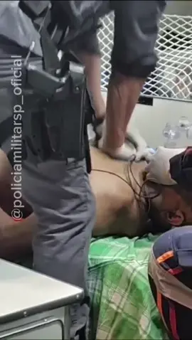 Polícia Militar salva homem com parada cardiorrespiratória em Ribeirão Preto. Vamos todos juntos. Ninguém fica para trás. #POLICIAMILITARSP #AFORÇAPÚBLICADESÃOPAULO COMUNICAÇÃO SOCIAL PMESP 