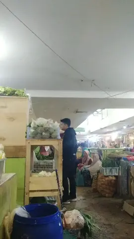 join live sekarang di pasar Limbangan Garut di akun tiktokcuankie8#jogetviral #edukasitiktok #chhallenge #masihpemula 