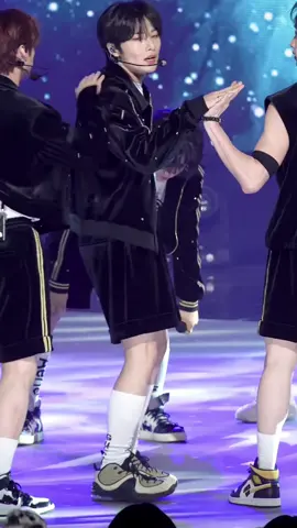 Replying to @wwmt02 a inkigayo tem os melhores stages #foryou #fy #fyp #fypシ #dafnecams #fancam #jeongin #straykids 