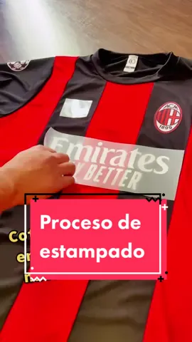 Proceso de estampado camisetas personalizadas #futbol #camisetas #estampados #futbolchileno #camisetasdefutbol #emprendimiento #chileanpremierleague #tiktokchile #championsleague #camisetaspersonalizadas #futsal 