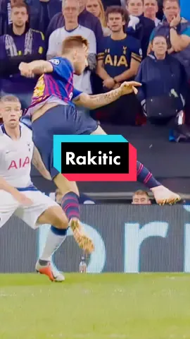 Cú volley sấm sét của Ivan Rakitic😳 #ivanrakitic #crotia #barcelona #messi  #rocket #fyp #foryou #viral #football 