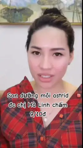 mẫu son dưỡng đc chị mua đi mua lại nhiều lần và đc đánh giá là siêu tốt nhé ♥️#xuhuong2023  #sonastrid #halinhreview #vohalinh #viral #xuhuong 