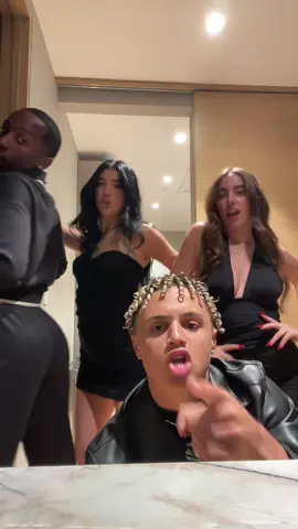 @Markell Washington @charli d’amelio @GiaNina 