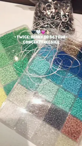 make some twice freebies with me ☺️🫰🏼 #twice #twiceconcert #twicereadytobe #readytobe #twicereadytobetour #readytobetour #kpop #kpopconcert #kpopconcertfreebies #concertfreebies #twicefreebies 