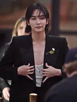 you’ll never catch me shut up about him #jeonghan #yoonjeonghan #seventeen #세븐틴 #jeonghanberlin #berlinfashionweek #fyp #foryou #boohanni 