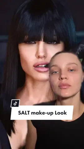 Cu cine vreti sa mai fac? 🖤 #angelinajolie #salt #saltmovie #angelinamakeup 
