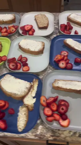 #DaycareBreakfast for 13 kids! ☺️ *I am within my licensed capacity of 12! 2 kiddos are over age 11 and do not count in my numbers:)* #daycareprovider #homedaycare #kidsbreakfast #easybreakfast #kidsbreakfast #daycare #fyp