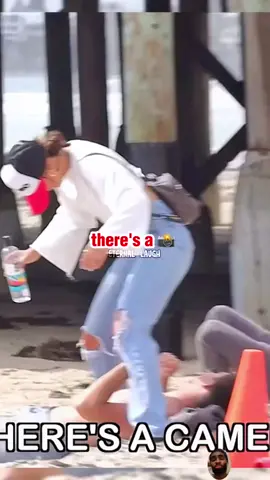 SITTING NON STRANGERS FACE PRANK #eternallaugh #eternallaughh #prank #pranks #funny #funnyvideo #funnyvideos #funnymoments #funnypranks #funnyprank #downbad 