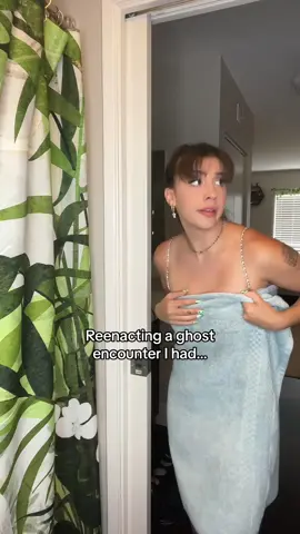 … and this is why I don’t like to close my eyes in the shower 🥹😭 #medium #paranormal #ghost 