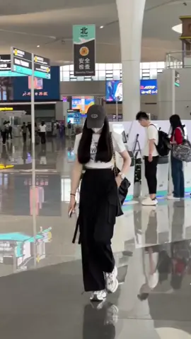 Outfit cewek keren part 2 #outfit #fashion #trend #koreanstyle #korean #fyp 