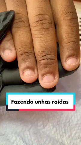 Quanto tempo voce acha que levou pra fazer essa unha? #unharoidas #unhasdificeis #alongamentodeunhas #relax #cuticulasperfeitas 