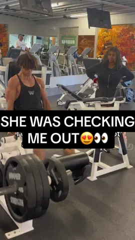 YOU WONT BELIEVE WHAT HAPPENED😱❤️ #adamthedunker #gym #gymcrush #gymgirl #fakeweights #rizz #rizzgod #gymvideo #Fitness 