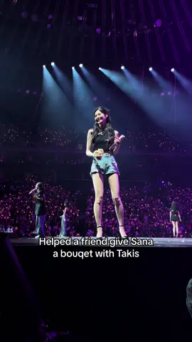 hope you enjoy your favorite snacks Sana #twice #twice5thworldtour #twiceinoakland #kpopfyp #sana #minatozakisana 