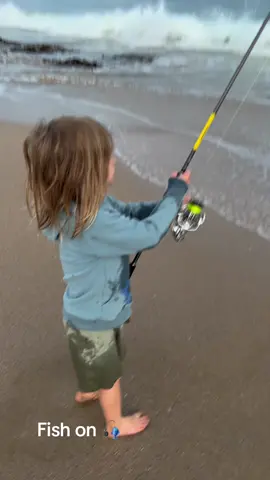 George catching Austrlian Salmon 🎣#fishing #kidsfishing 