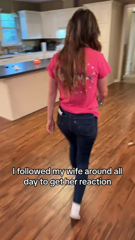 HOW DID SHE NOT SEE ME THERE?!? 😭😭😭 #comedy #viral #foryoupage #prank 