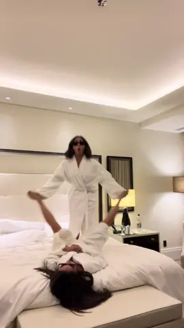 M&M back at it again 😎 #legendsreturn #staycation #girlsjustwanttohavefun #sleepover