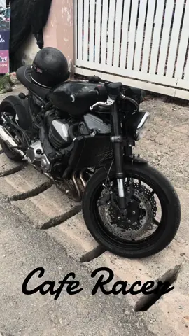 Z800 cafe racer วัยรุ่ยปวดหลัง 😎  #ขี่รถเที่ยว #บิ๊กไบค์ #z800 #kawasaki #วิถีไบค์เกอร์ #bigbike #kawasakiz800 #caferacer  #caferacerstyle  #ขี่รถเที่ยวธรรมชาติ  #มอเตอร์ไซค์  #z900 #z1000  #ไบค์เกอร์ #nakedbike #motorcycle 