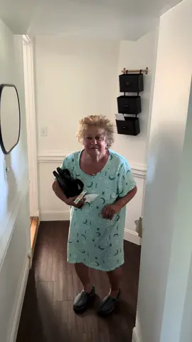 She’s back! She loves looking in the mirror every morning #BadGranny #grandma #over80 #motherdaughter 