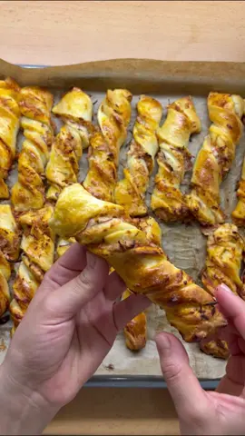 😋👌🏼#party #EasyRecipe #summervibes #fypシ #pizzastangen #yummyfood 