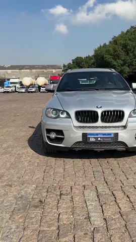 BMW X6 XDrive 5.0I FG81, 2009/2009 Km: 77872 Recuperado de Financiamento Leilão 16/06/2023 - Lote 1 Lance Inicial: R$ 52.000,00 Para participar online faça o seu cadastro em nosso site: www.freitasleiloeiro.com.br. Link na Bio. Para participar presencialmente não é necessário o cadastro, bastando comparecer no pátio que irá ocorrer o leilão, na data e hora estipulada em nosso site. . . . . . . . . #freitasleiloeiro #leilao #leilaodecarros #carrosusados #bmw #x6 