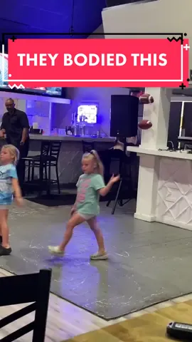 Dinner AND a show? They better have gotten some dessert😭😂 [🎥: @Cam Ray]