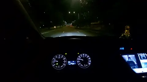 1mình ôm cái vô lăng.xe như on ặc mà đăng lên hoài#innova #toyota 