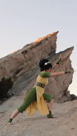 Shout out to @erickhvids who did poses when I could hear or see well up there lol #tophbeifong #avatarcosplay #atla